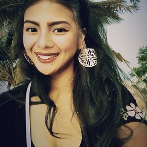 Meet your Posher, Denise